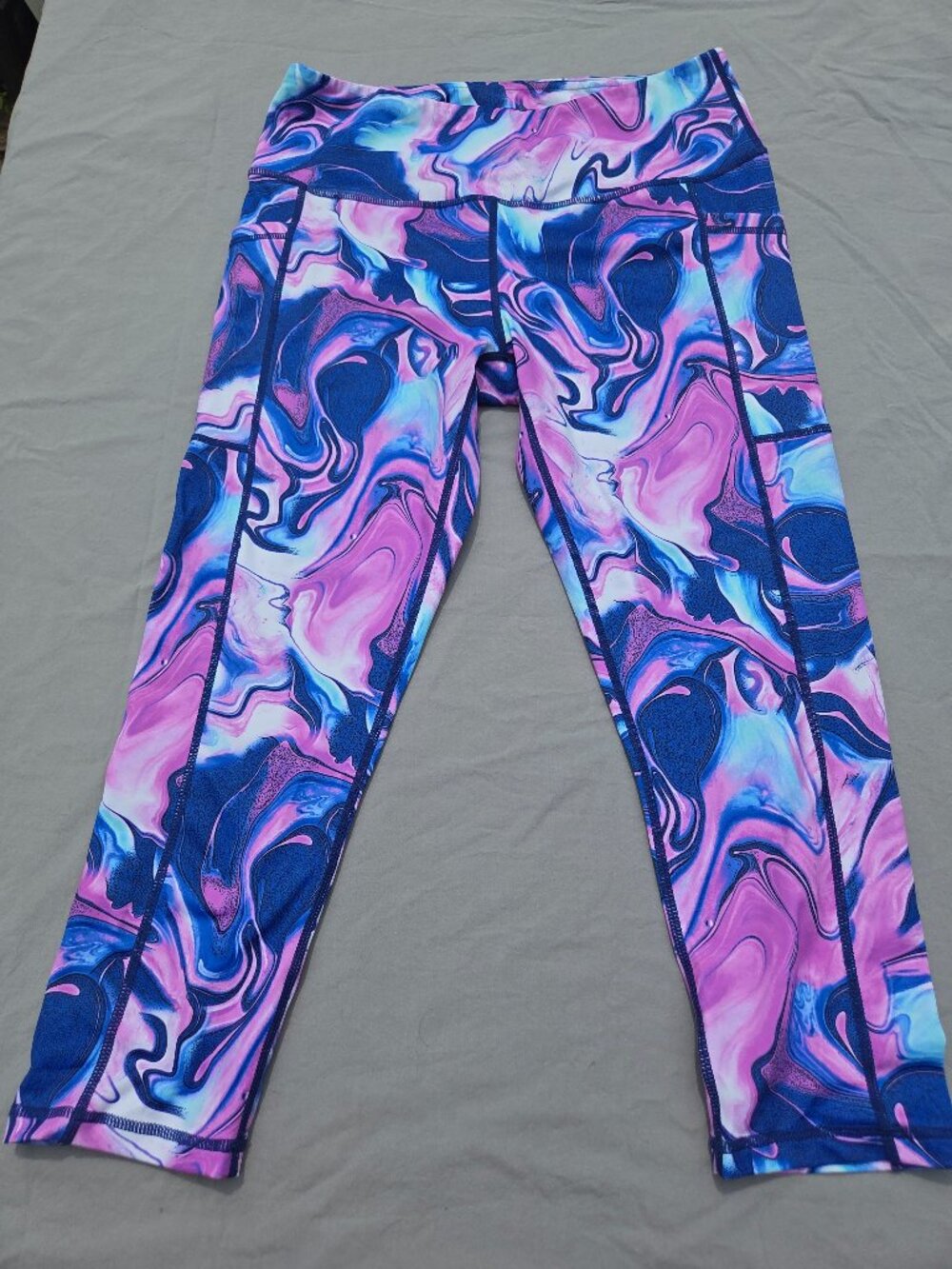 Constantly Varied Gear Cotton Candy Leggings Capris M EUC